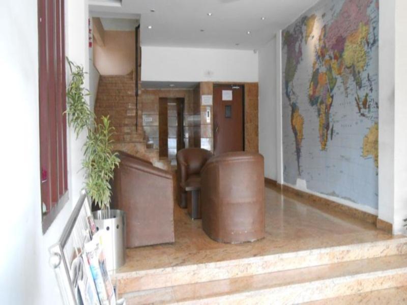 Kings Crown Vip Road Hotel Kolkata Bagian luar foto